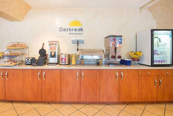 Days Inn by Wyndham Middleburg Heights Cleveland amenities