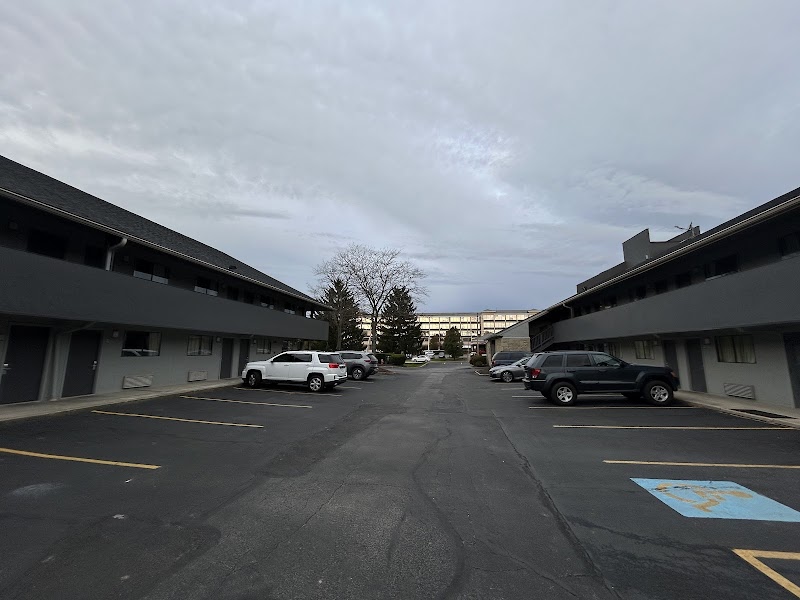 Days Inn by Wyndham Middleburg Heights Cleveland amenities