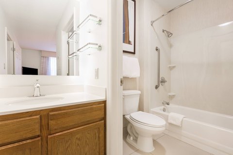 Residence Inn by Marriott Cleveland Independence Cleveland amenities