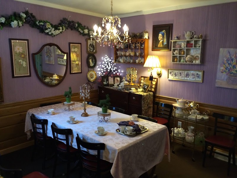 Emerald Necklace Tearoom and Inn Cleveland amenities