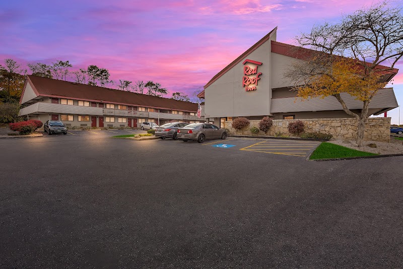 Red Roof Inn Cleveland - Independence Cleveland amenities