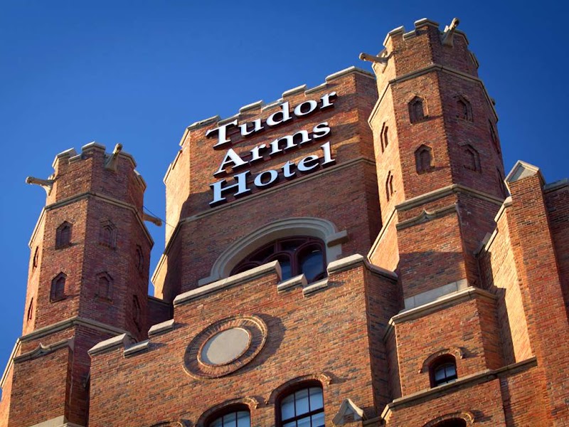 The Tudor Arms Hotel Cleveland - a DoubleTree by Hilton Cleveland amenities