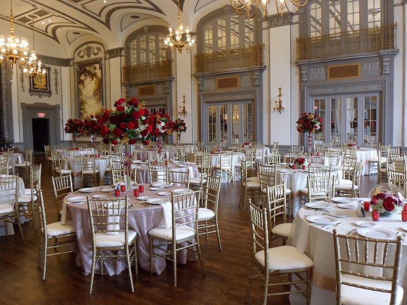 The Tudor Arms Hotel Cleveland - a DoubleTree by Hilton Cleveland amenities