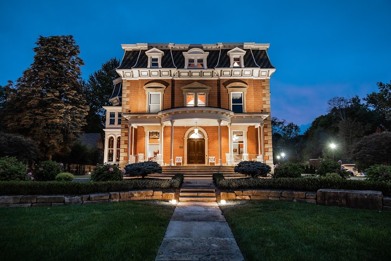 Steele Mansion Inn & Gathering Hub in Cleveland