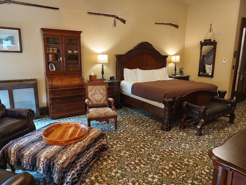 Steele Mansion Inn & Gathering Hub Cleveland lobby