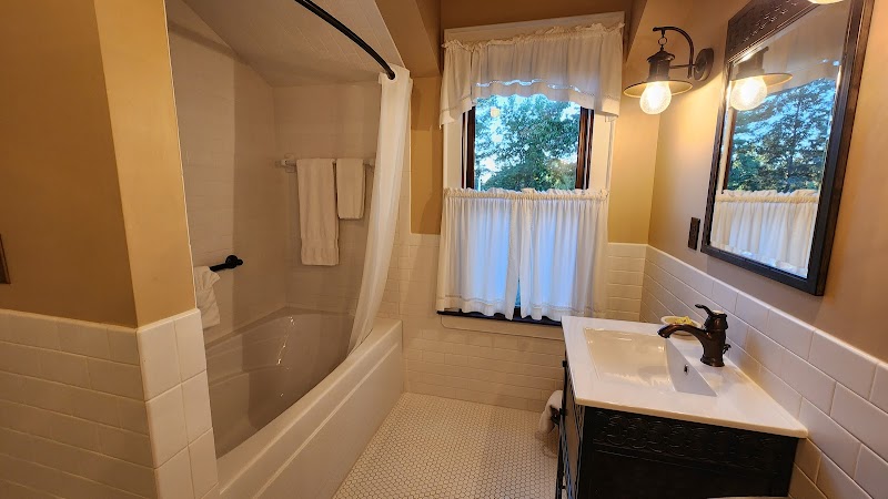 Steele Mansion Inn & Gathering Hub Cleveland room