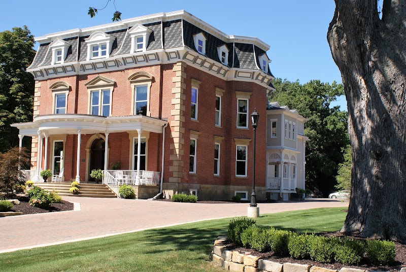Steele Mansion Inn & Gathering Hub Cleveland amenities