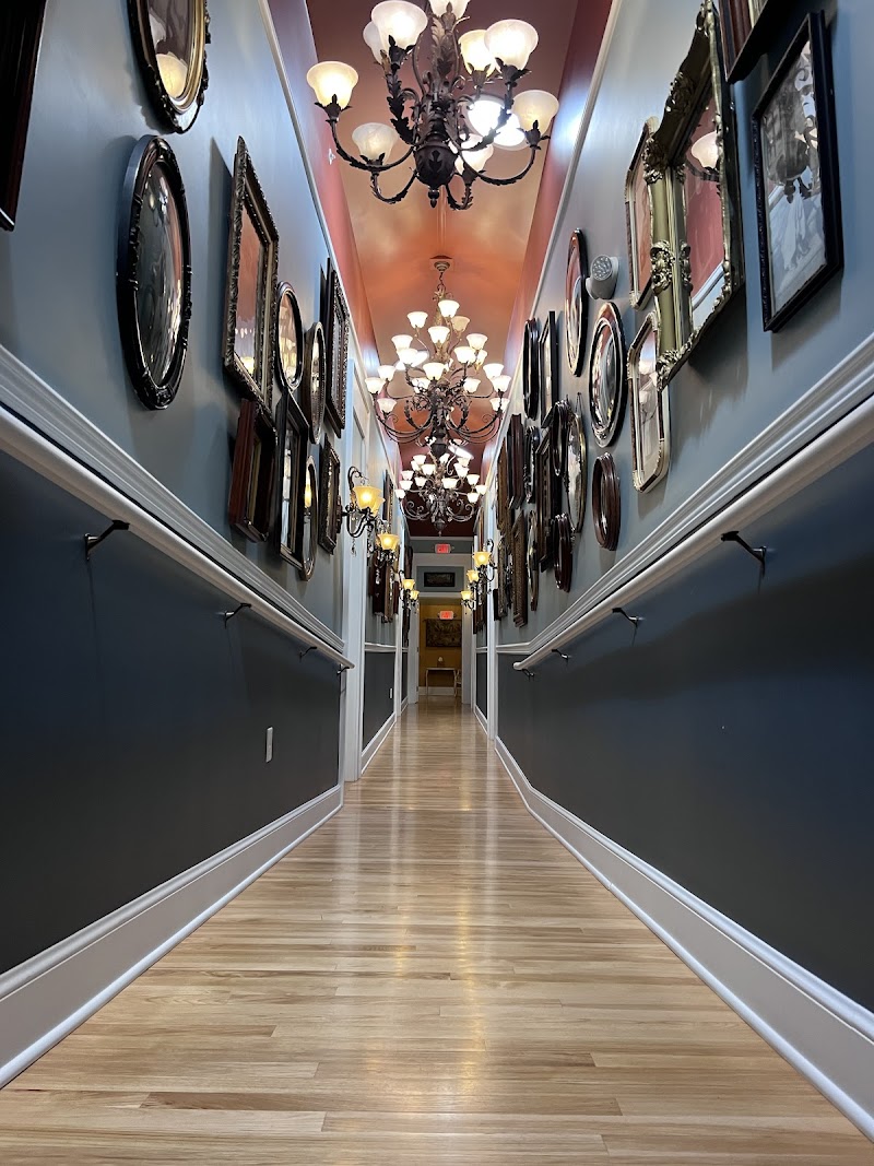 Steele Mansion Inn & Gathering Hub Cleveland amenities