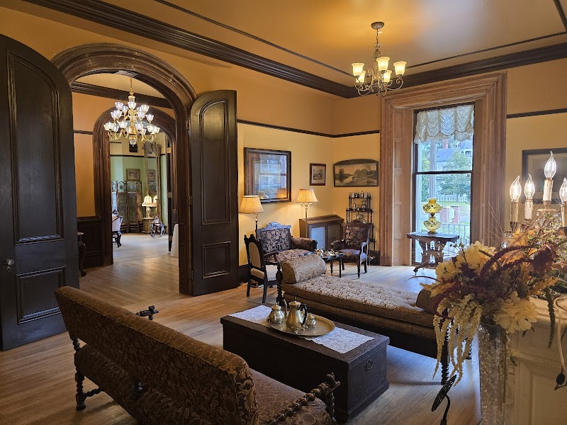 Steele Mansion Inn & Gathering Hub Cleveland amenities
