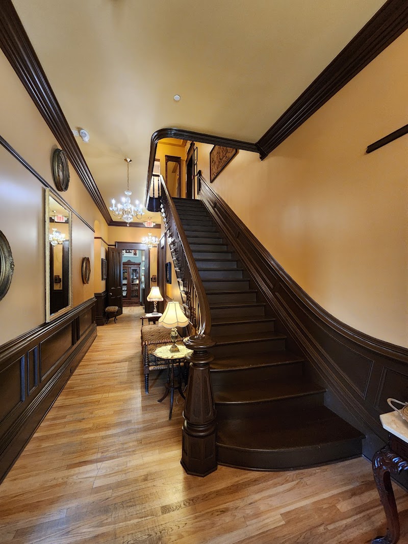 Steele Mansion Inn & Gathering Hub Cleveland amenities