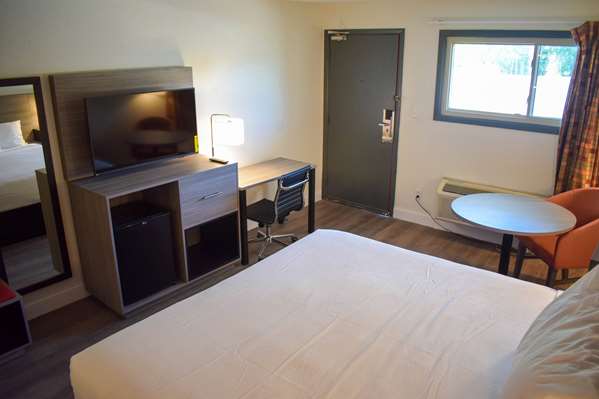 Ramada by Wyndham Cleveland Airport West Cleveland amenities
