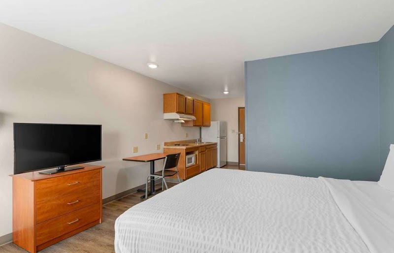 Extended Stay America Select Suites- Cleveland - Avon Cleveland lobby