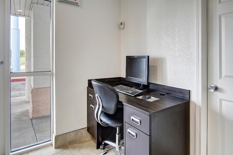 Motel 6 North Ridgeville, OH - Cleveland Intl Airport - N Ridgeville Cleveland amenities