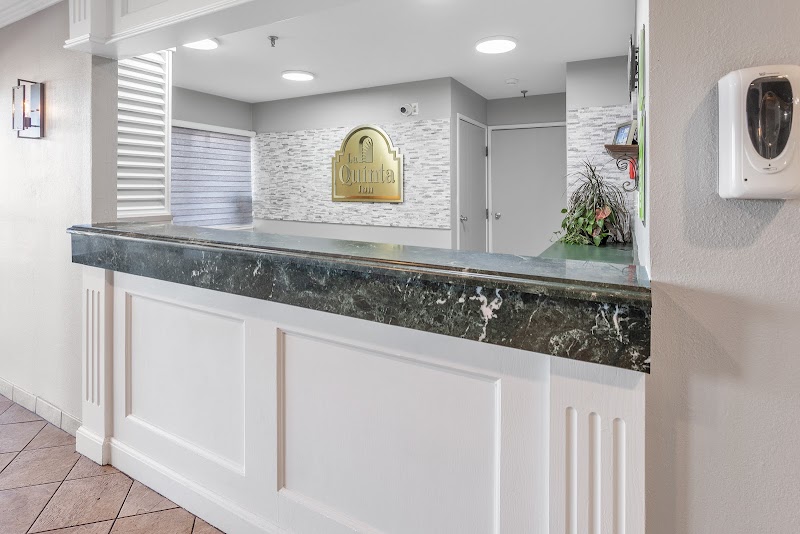 La Quinta Inn by Wyndham Cleveland Independence Cleveland amenities