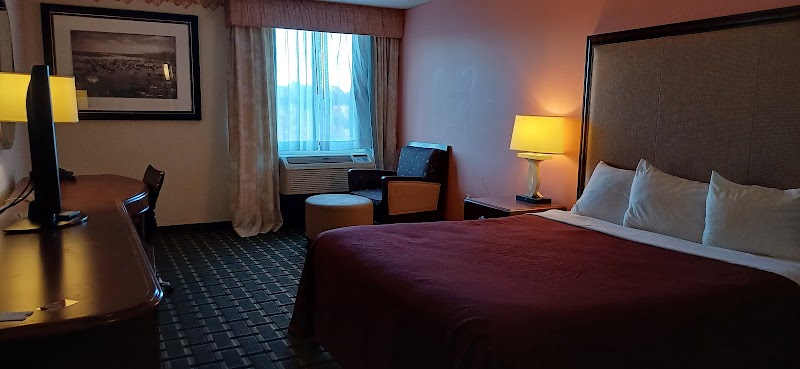 FairBridge Inn & Suites East of Cleveland Cleveland amenities