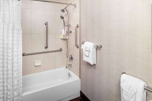 Wyndham Garden Westlake Cleveland amenities