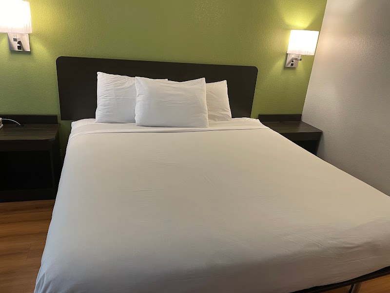 Willow Lodge Extended Stay - Willoughby - Cleveland Cleveland amenities