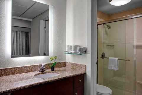 Residence Inn by Marriott Cleveland Downtown Cleveland room