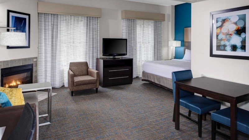 Residence Inn by Marriott Cleveland Downtown Cleveland amenities