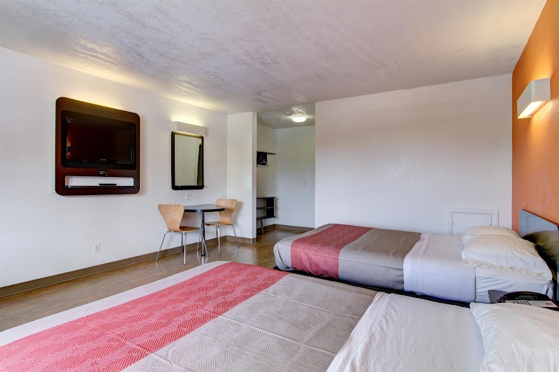 Motel 6 Richfield, OH Cleveland amenities