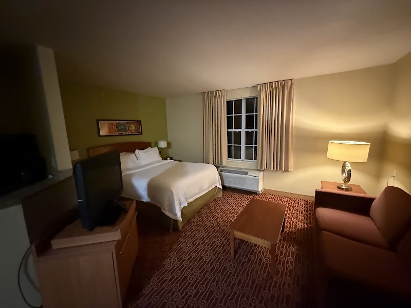 TownePlace Suites by Marriott Cleveland Westlake Cleveland lobby