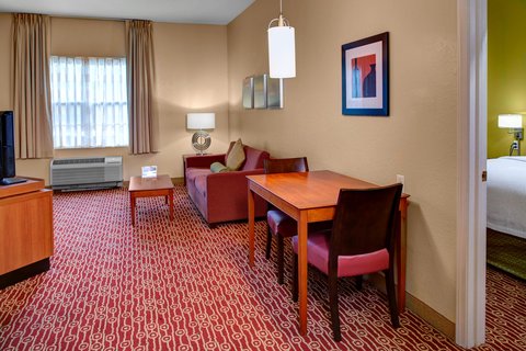 TownePlace Suites by Marriott Cleveland Westlake Cleveland amenities