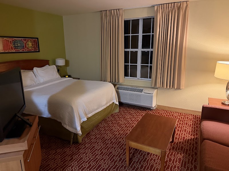 TownePlace Suites by Marriott Cleveland Westlake Cleveland amenities