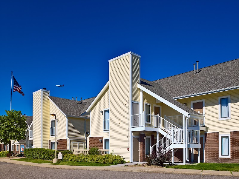 Sonesta Simply Suites Cleveland Airport in Cleveland