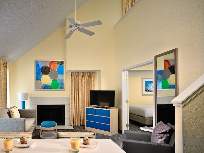 Sonesta Simply Suites Cleveland Airport Cleveland amenities