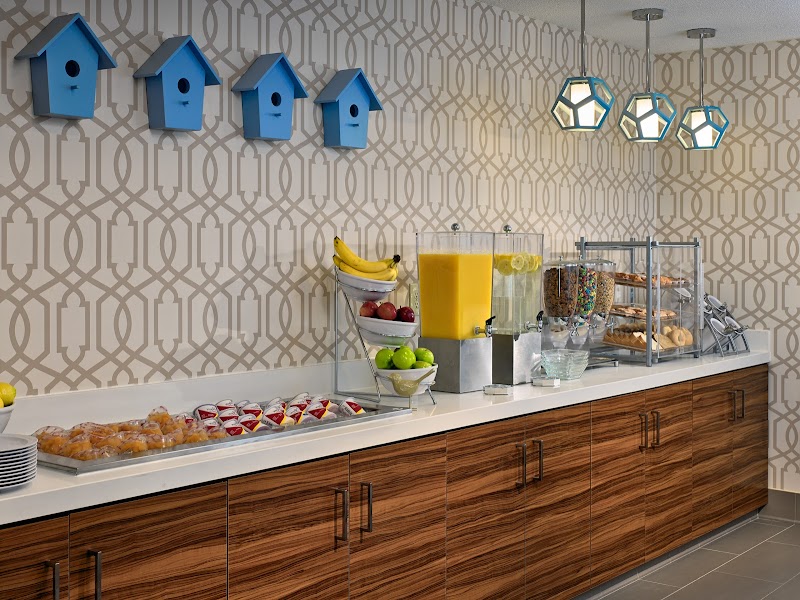 Sonesta Simply Suites Cleveland Airport Cleveland amenities