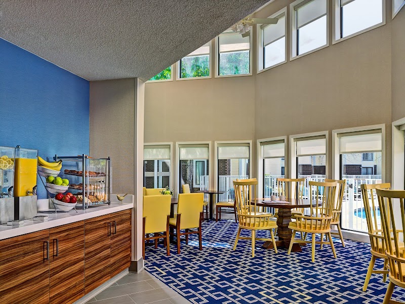 Sonesta Simply Suites Cleveland Airport Cleveland amenities