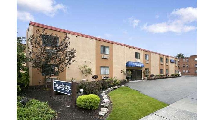 Travelodge by Wyndham Cleveland Lakewood in Cleveland