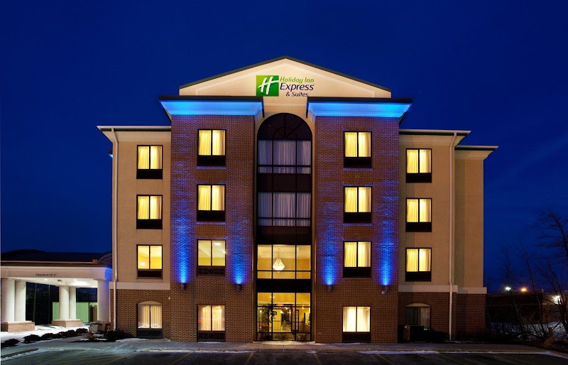 Holiday Inn Express & Suites Cleveland-Richfield by IHG Cleveland amenities