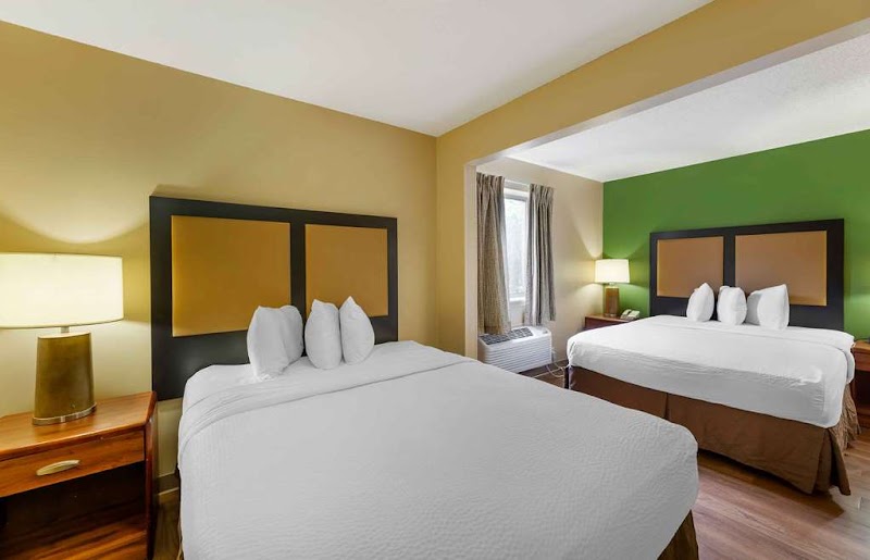 Extended Stay America Suites- Cleveland - Great Northern Mall Cleveland lobby