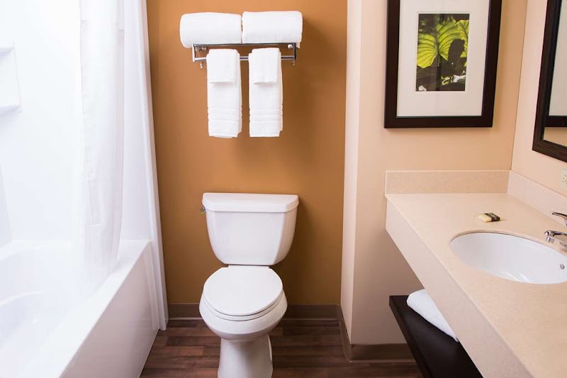 Candlewood Suites Beachwood - Cleveland by IHG Cleveland room