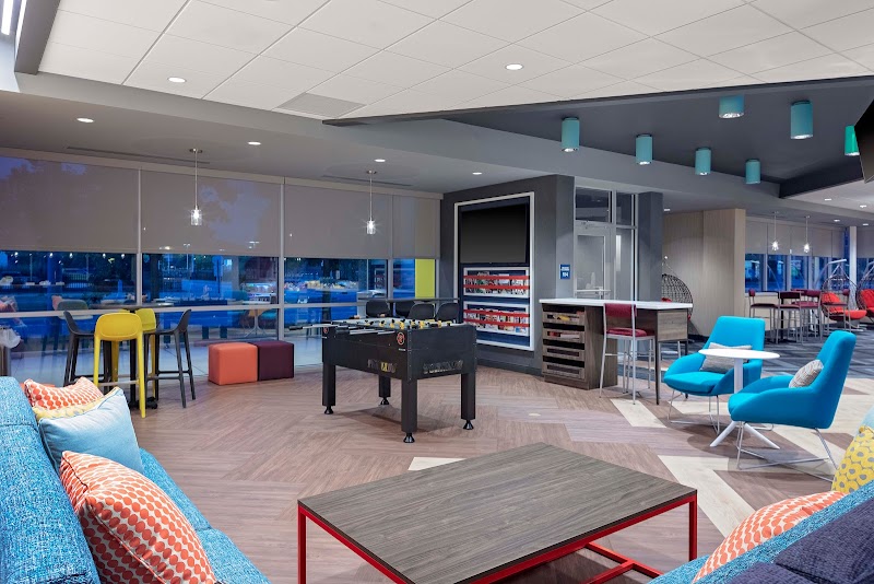 Tru by Hilton Cleveland Midtown Cleveland amenities