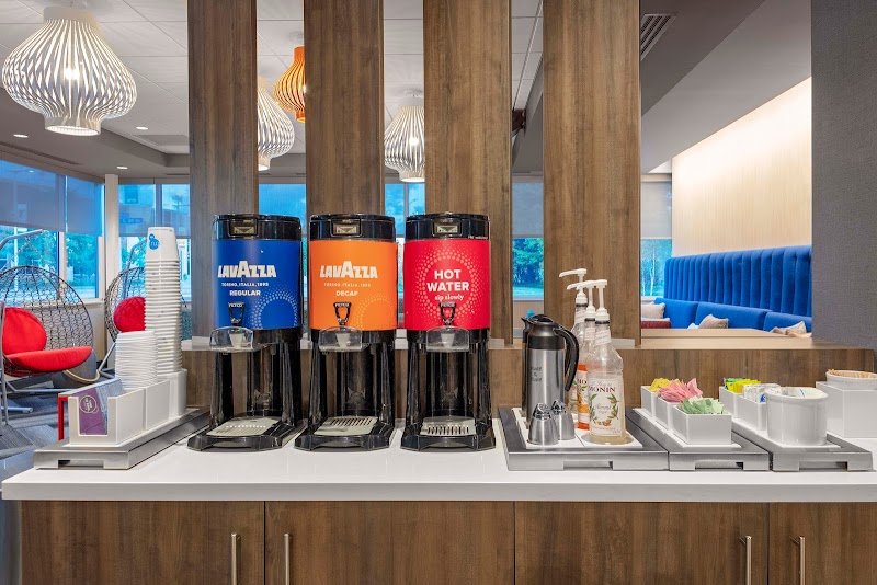 Tru by Hilton Cleveland Midtown Cleveland amenities
