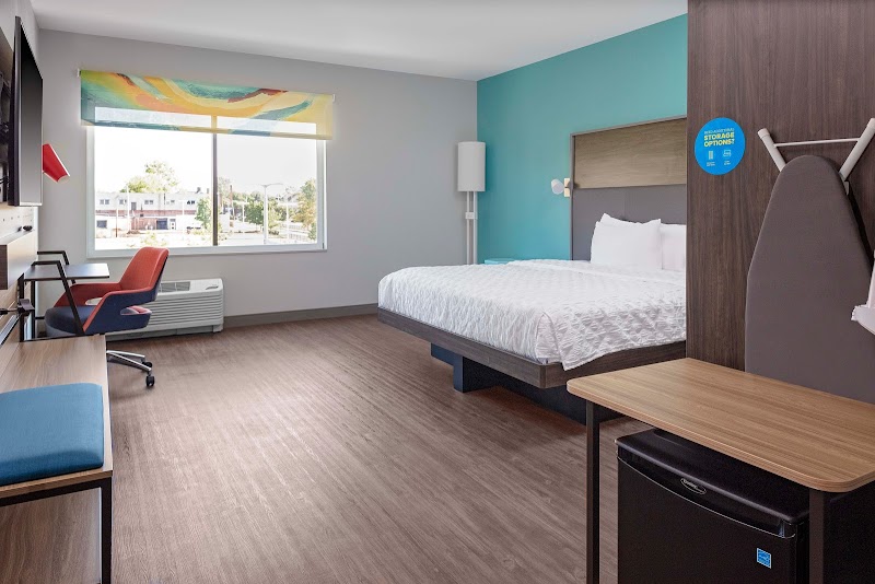 Tru by Hilton Cleveland Midtown Cleveland amenities