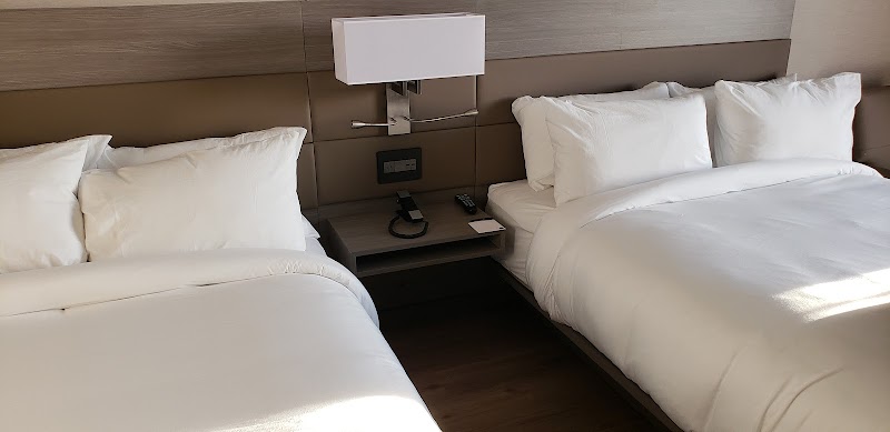 AC Hotel Cleveland Beachwood Cleveland amenities