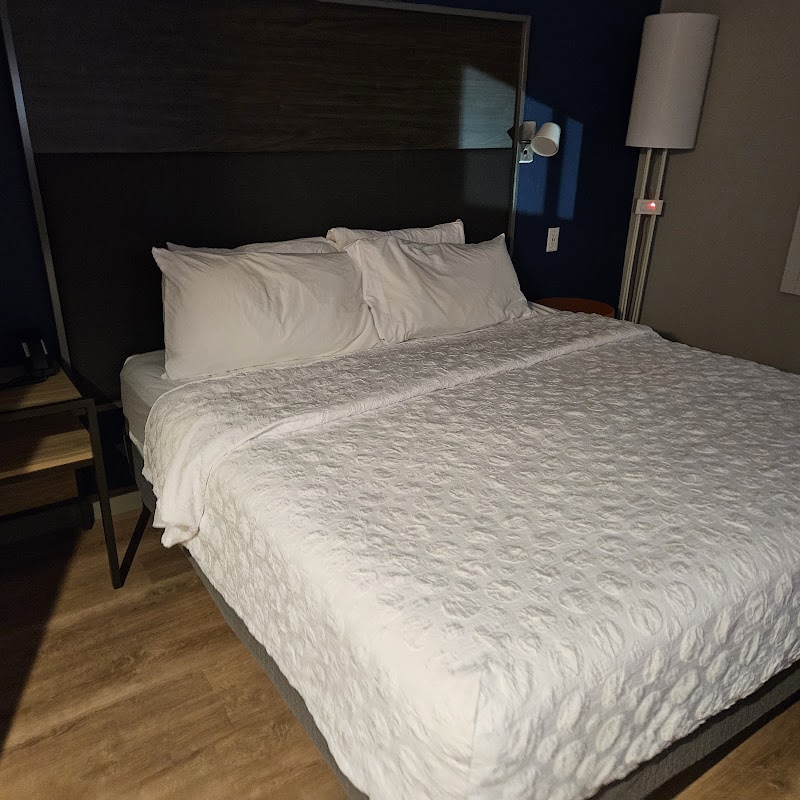 Tru by Hilton Middleburg Heights Cleveland Airport Cleveland amenities