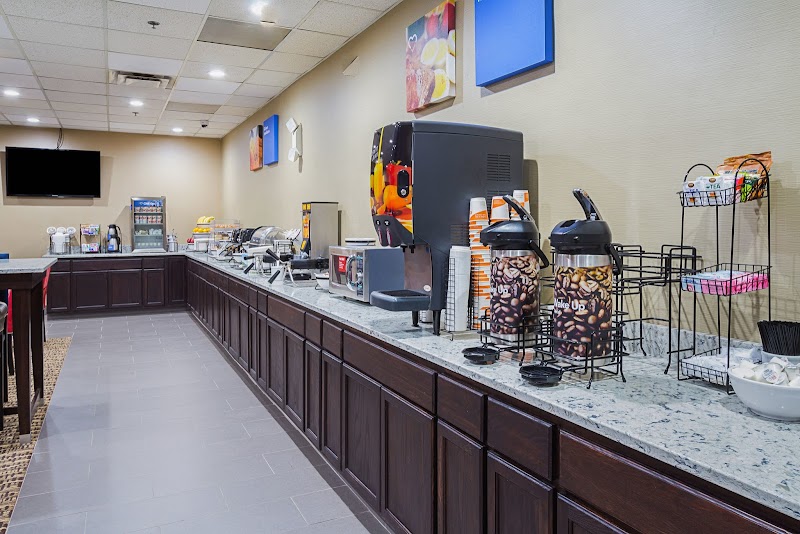 Comfort Inn Cleveland Downtown Cleveland amenities