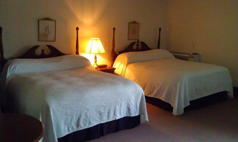 Mario's International Spa & Hotel Cleveland amenities
