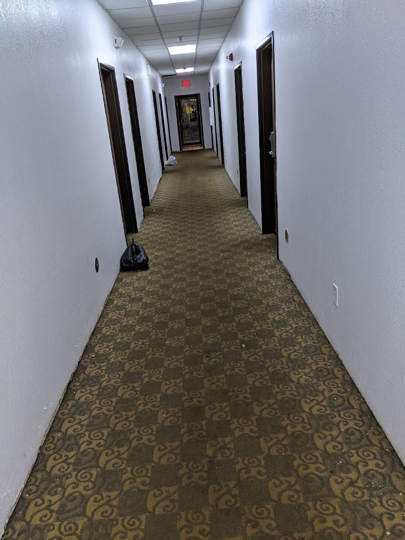 Super 8 by Wyndham Richfield Area Cleveland amenities