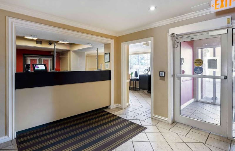 Extended Stay America Suites- Cleveland - Airport - North Olmsted Cleveland amenities
