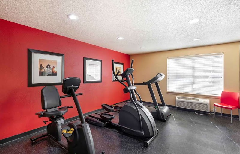 Extended Stay America Suites- Cleveland - Airport - North Olmsted Cleveland amenities