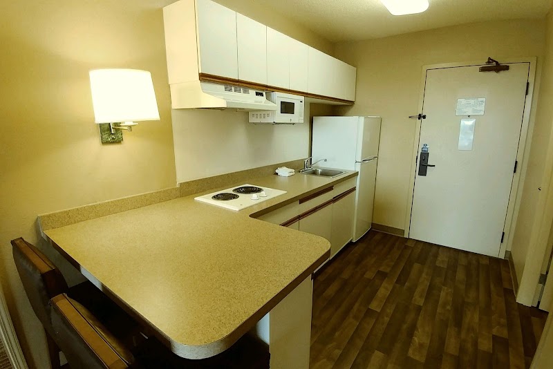 Extended Stay America Suites- Cleveland - Airport - North Olmsted Cleveland amenities