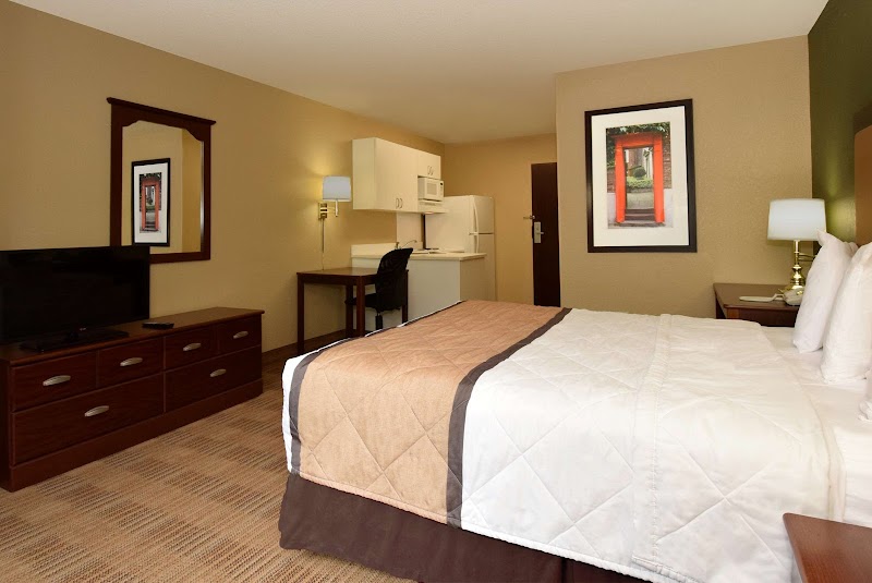 Extended Stay America Suites- Cleveland - Brooklyn Cleveland amenities