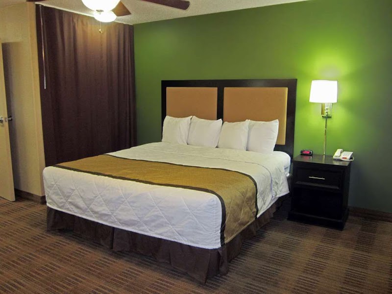 Extended Stay America Suites- Cleveland - Brooklyn Cleveland amenities