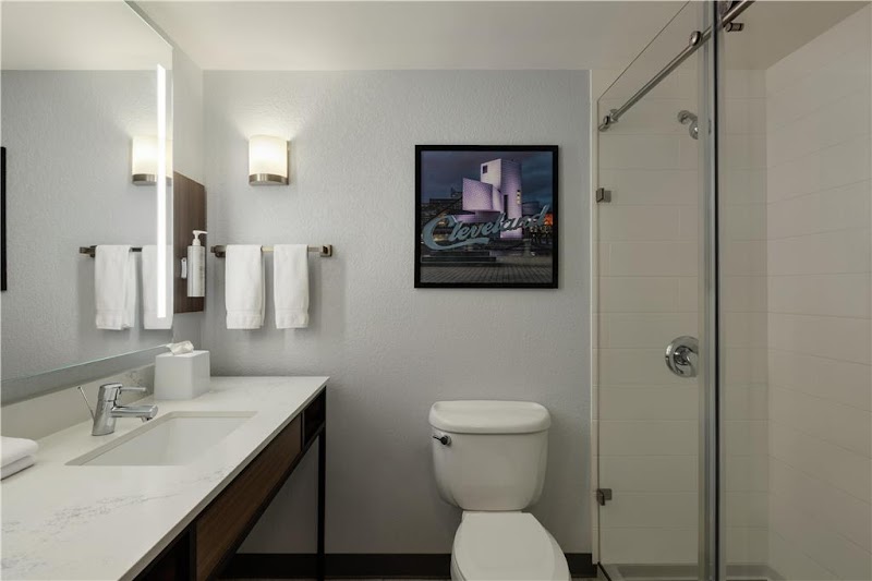 Hilton Garden Inn Cleveland Airport Cleveland amenities