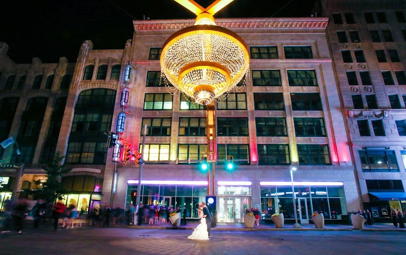Crowne Plaza Cleveland at Playhouse Square by IHG Cleveland amenities